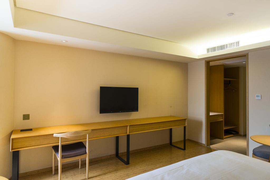 Ji Hotel Chengdu West Hi-Tech Zone Longhu Room photo